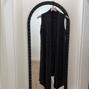 Sleeveless Black Marled Duster Vest